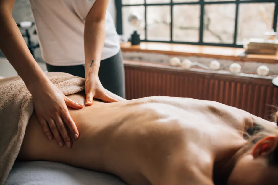 Casa de massagem na Cohab Guabiroba: como localizar opções discretas perto de você
